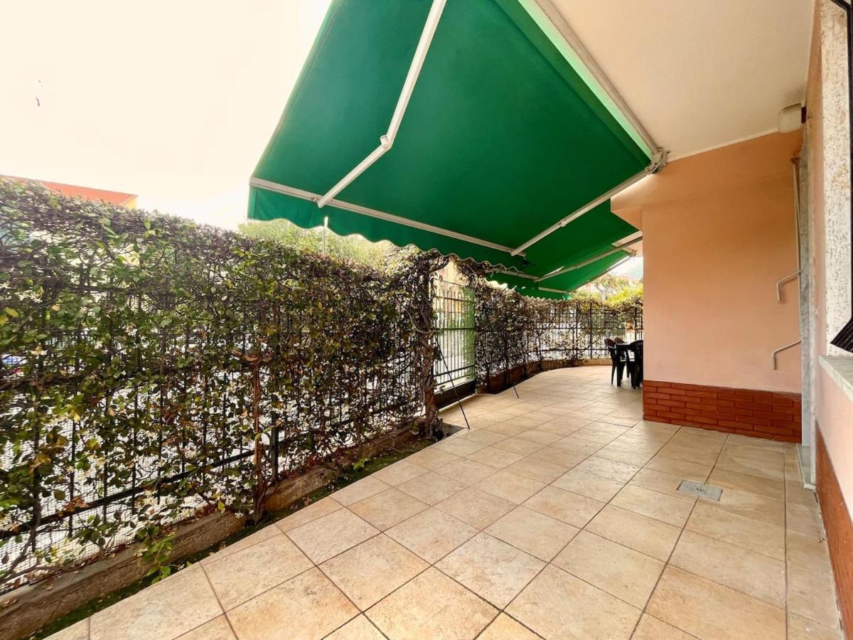 Quadrilocale Free Parking Apartment Loano Exterior photo